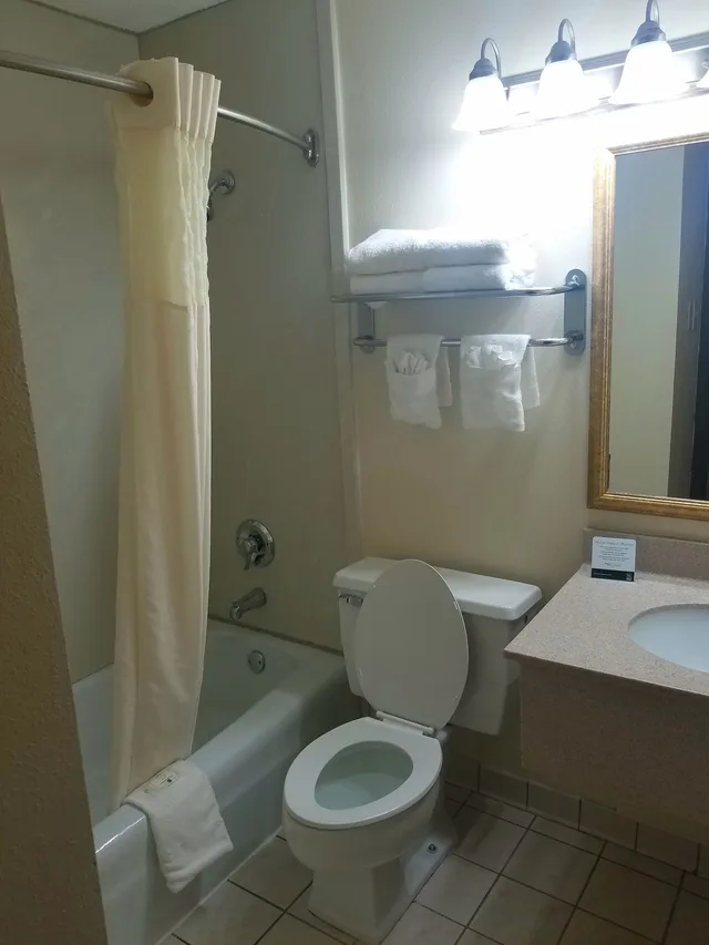 غرفة قياسية بسريرين كوين، Quality Inn Morris I-80 5/5