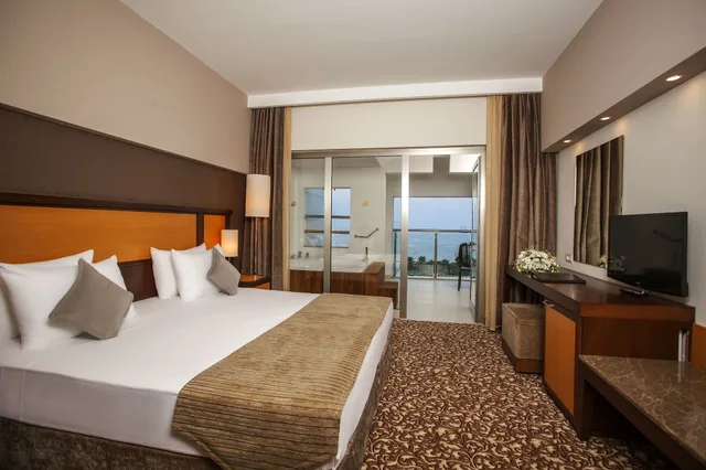 غرفة عائلية بسرير كوين وسريرين منفصلين، Arcanus Hotels Sorgun 1/10