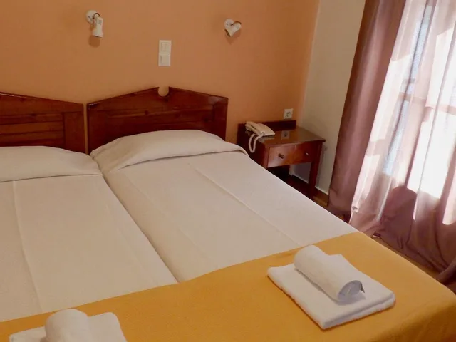 غرفة قياسية بسريرين منفصلين، Alexandra Hotel 4/5