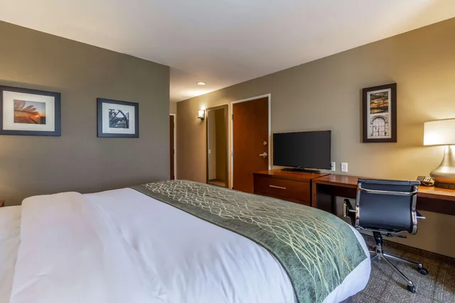 غرفة بسرير كينج، Comfort Inn & Suites - Harrisburg Airport - Hershey South 1/5