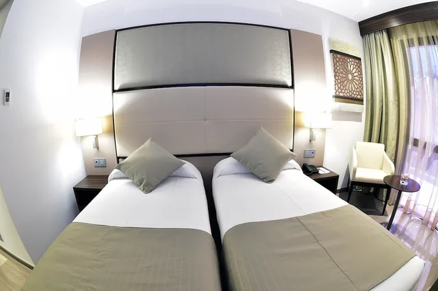 غرفة كومفورت بسريرين منفصلين، Az Hotel Vieux Kouba 1/2