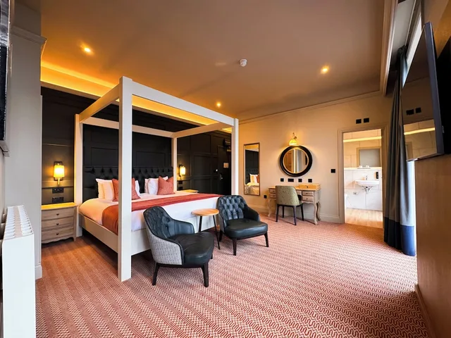 Four Poster, Double Bed، Royal Hotel Whitby 7/10