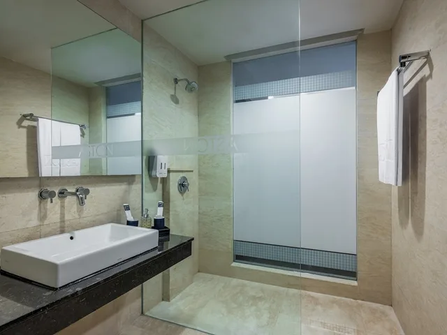 غرفة ديلوكس بسرير كوين، Aston Makassar Hotel and Convention Center 4/6