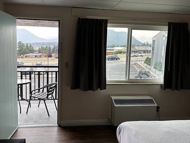 غرفة قياسية مفردة بسرير كينج، Rocky Mountain Hotel And Conference Center 7/10