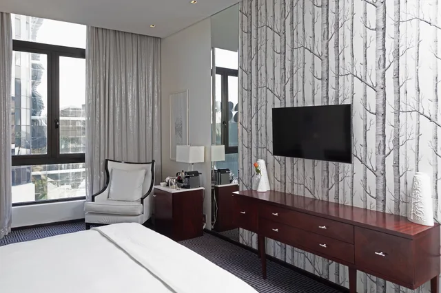 غرفة قياسية بسرير كينج، Davinci Hotel And Suites On Nelson Mandela Square 6/8