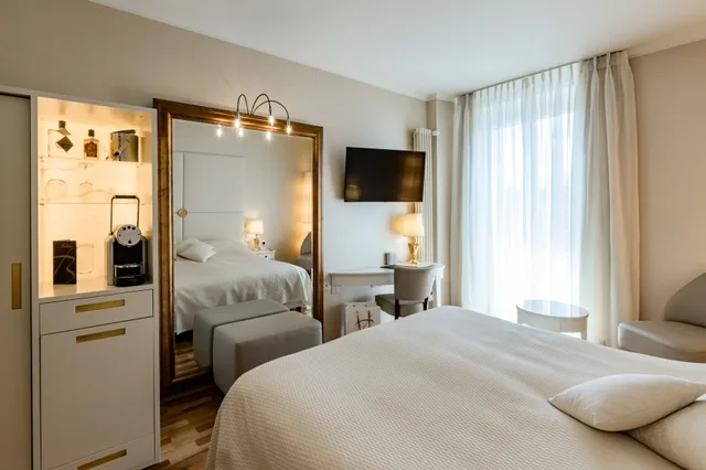 غرفة بسرير مزدوج بإطلالة على النهر، Hotel des Balances 3/6