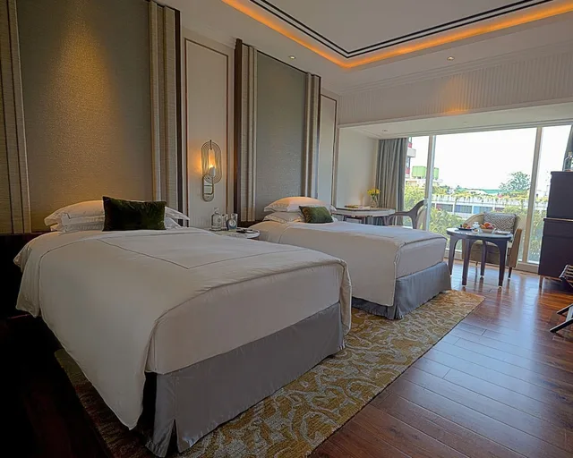 Deluxe, Twin Beds, Garden View, Taj MG Road Bengaluru 3/3