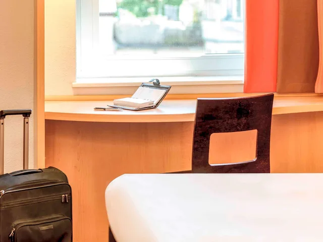 غرفة بسريرين منفصلين، ibis London Elstree Borehamwood 6/8