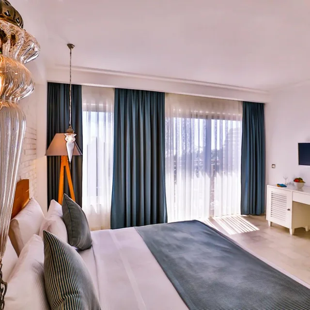 Deluxe, Double Bed, Balcony, Arnna Hotel 6/10