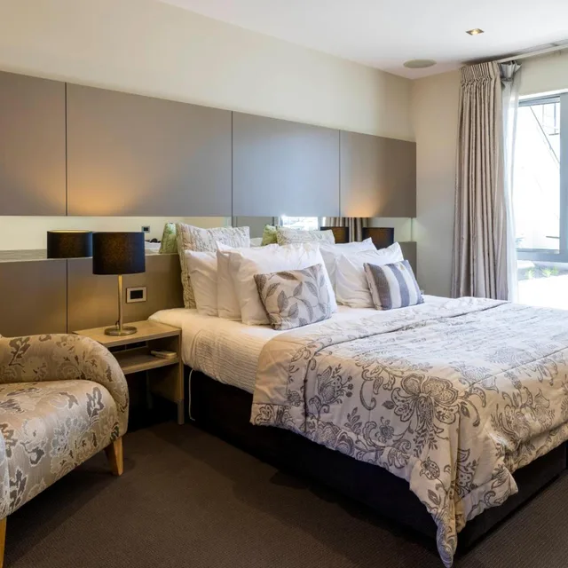 استوديو بزنس بسرير كينج، Airport Gateway Motor Lodge 6/10