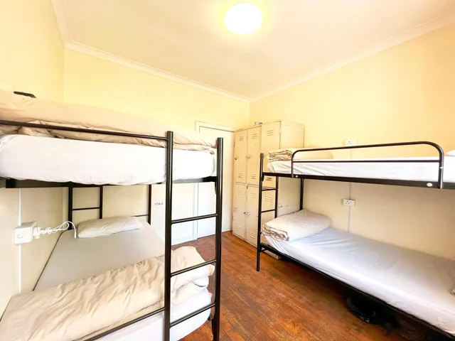 سكن مشترك مختلط بستة أسرّة، Long Street Backpackers - Adults Only 3/10