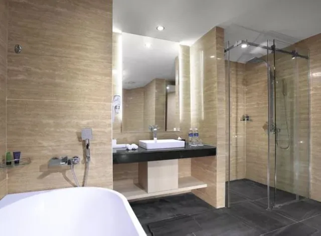 جناح جونيور، Aston Batam Hotel and Residence 2/2