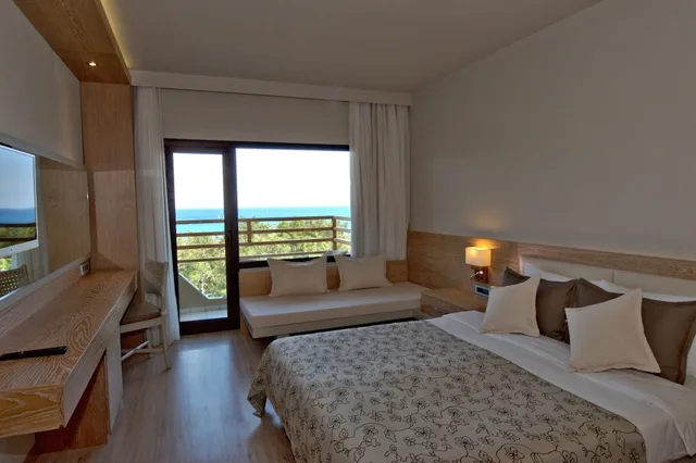 غرفة قياسية بإطلالة جزئية على البحر، TUI MAGIC LIFE Sarigerme 1/2