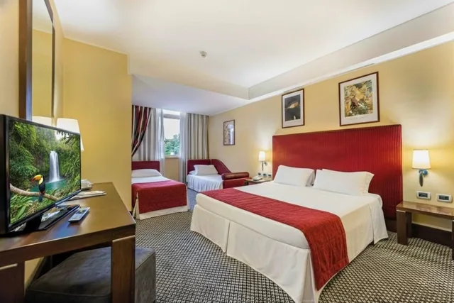 Room, Quadruple, Double and Twin Beds, Pet Friendly, Cardinal Hotel St Peter 1/2