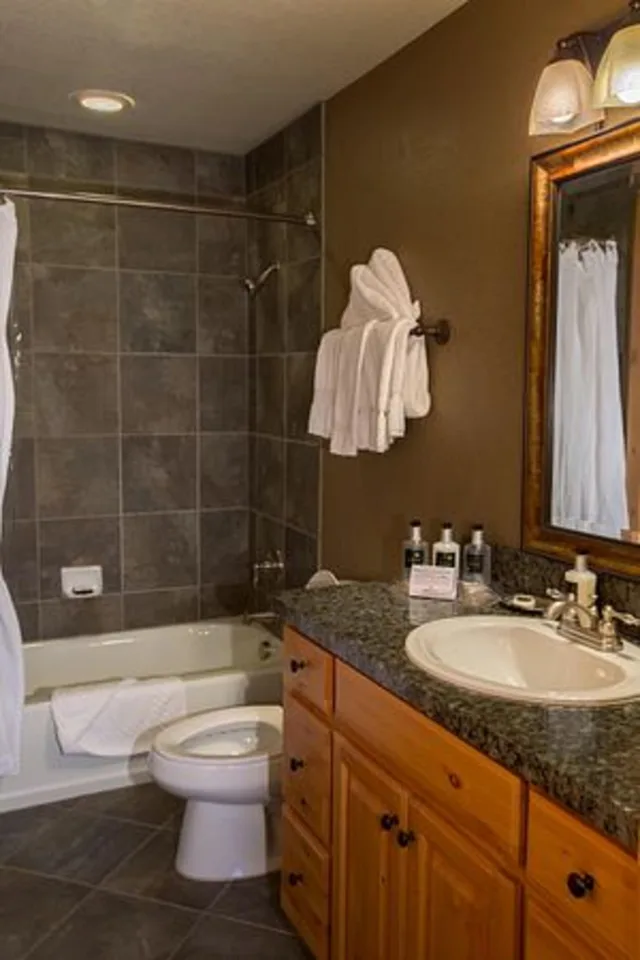 2 Bedrooms, Loft, Silverado Lodge 2/4
