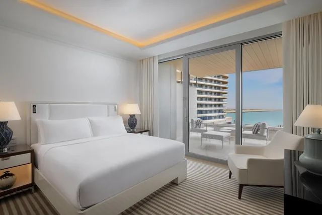 إقامة بسرير كينج بإطلالة على البحر بغرفتي نوم، Waldorf Astoria Lusail Doha 2/4