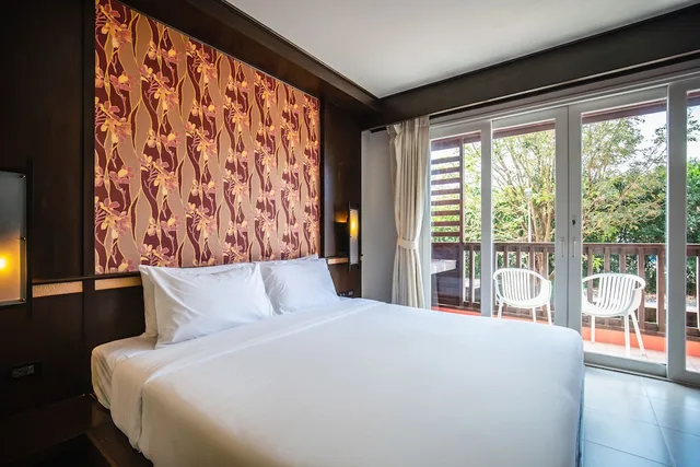 Superior, King Bed, Ratana Apart Hotel At Chalong 6/10
