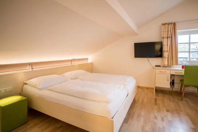 غرفة عائلية، Das Grune Hotel Zur Post - 100 Bio 2/4