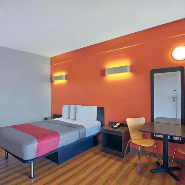 غرفة بسرير كينج بجاكوزي للمدخنين، Motel6 Seaford, DE 3/7