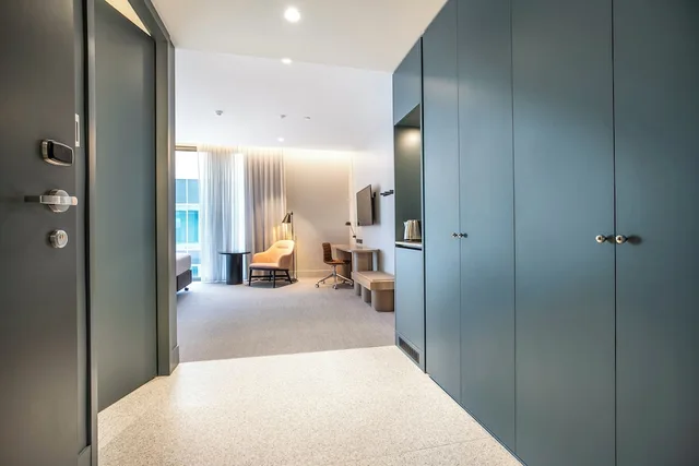 غرفة قياسية بسرير كينج لذوي الإعاقة، HOLIDAY INN WERRIBEE 5/8