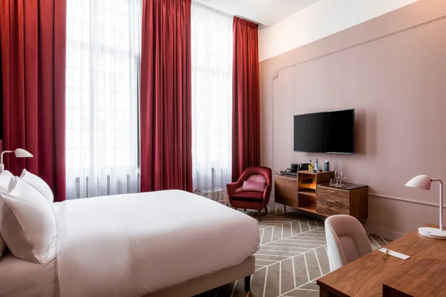 Superior, King Bed, Sapphire House Antwerp, Autograph Collection 5/10