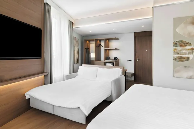 غرفة جونيور بسرير كينج مع أريكة، AC Hotel by Marriott Vilnius 2/4