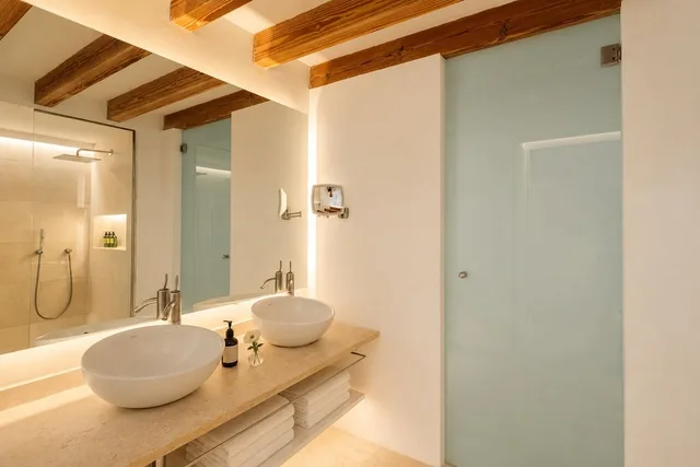 غرفة ديلوكس بسرير كينج، Hotel Convent De La Missio Luxury Boutique Hotel - Adults Only 8/10