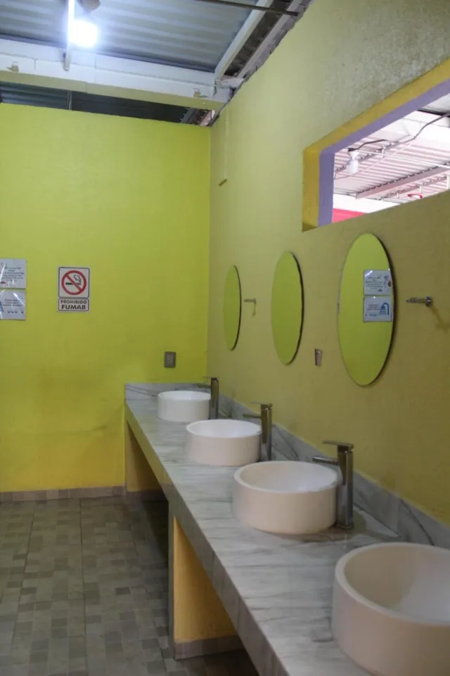 سكن مشترك مختلط بثمانية أسرّة، Hostal Amigo 2/2