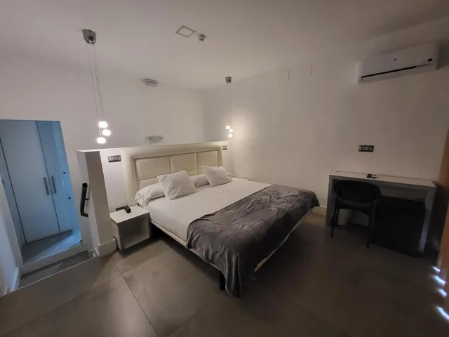 غرفة سوبيريور بسرير مزدوج بإطلالة على البحر بشرفة، HOTEL NATURSUN 1/2
