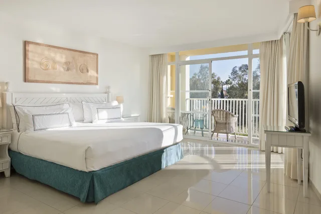 Extra Me, Garden, Junior Suite, Twin Beds, Private Garden، ME Marbella 2/10