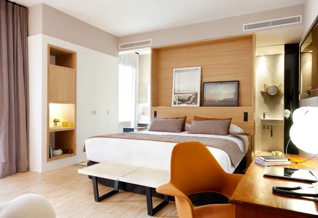 جناح جونيور بسرير كينج، Alexandra Barcelona Hotel Curio Collection By Hilton 1/4