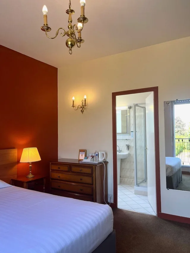 غرفة كلاسيكية بسرير كوين، Hotel Restaurant de la Marine 2/7