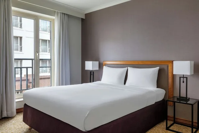 شقة بشرفة بغرفة نوم واحدة، Marriott Executive Apartments Brussels, European Quarter 1/6
