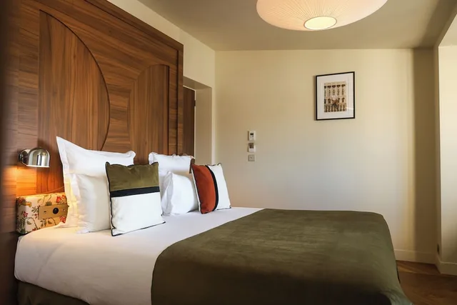 Room, Queen Bed, Eiffel View، HOTEL D'ARGENSON 2/7