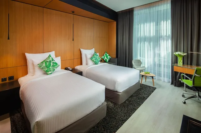 غرفة بسرير فردي بشرفة، Al Khoory Sky Garden Hotel 1/1