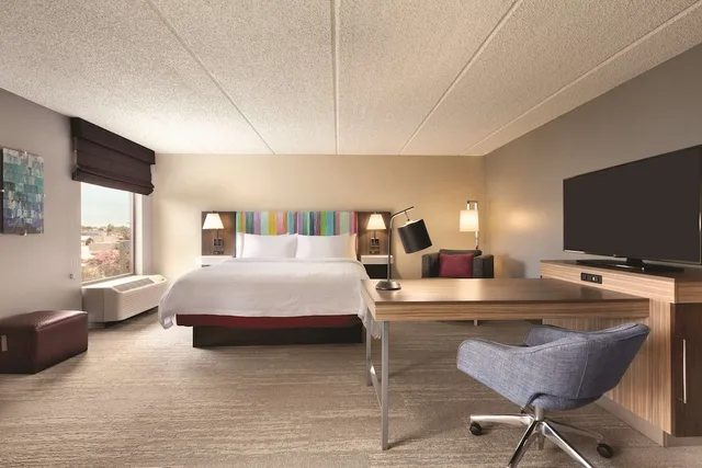 Study, King Bed، Hampton Inn Houston-Brookhollow 9/10