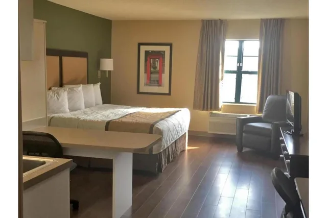 جناح بسرير كينج بمطبخ لذوي الإعاقة، Studio 6 Extended Stay Rochester Greece NY 2/10