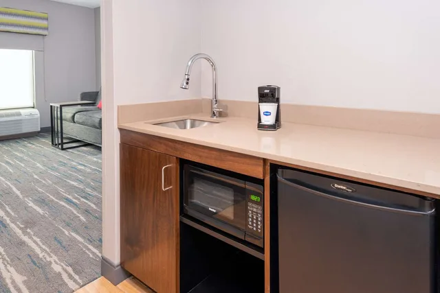 جناح بسرير كينج بغرفة نوم واحدة، Hampton Inn Coventry - Warwick Area 3/3
