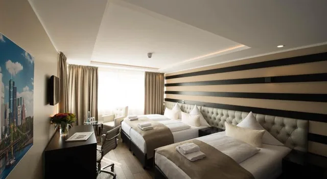 غرفة قياسية بسريرين منفصلين، Skyline Hotel 3/5