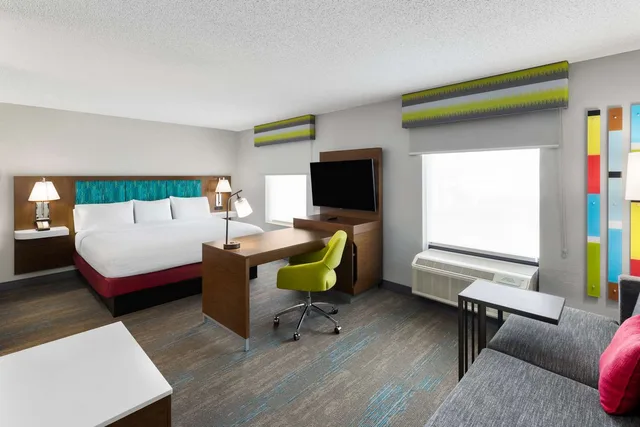جناح استوديو بسرير كينج بمطبخ صغير، Hampton Inn & Suites Dothan 2/3
