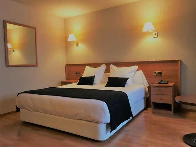 غرفة كلوب بسريرين منفصلين، Hotel & SPA Niunit 1/2