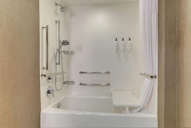 غرفة بسريرين كوين بإطلالة على المدينة، SpringHill Suites by Marriott Cheraw 3/4