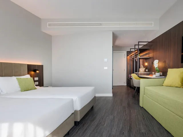 غرفة ديلوكس بسرير مزدوج، iH Hotels Milano Centrale 3/7