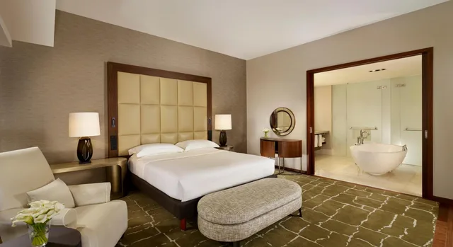 2 Bedrooms, Ambassador, Suite، PARK HYATT ZURICH 7/7