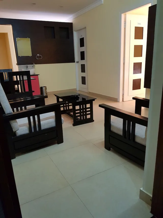 شقة تنفيذية عائلية بسريرين كوين بإطلالة على المدينة بغرفتي نوم، Shalom Residency My Atithi 1/1