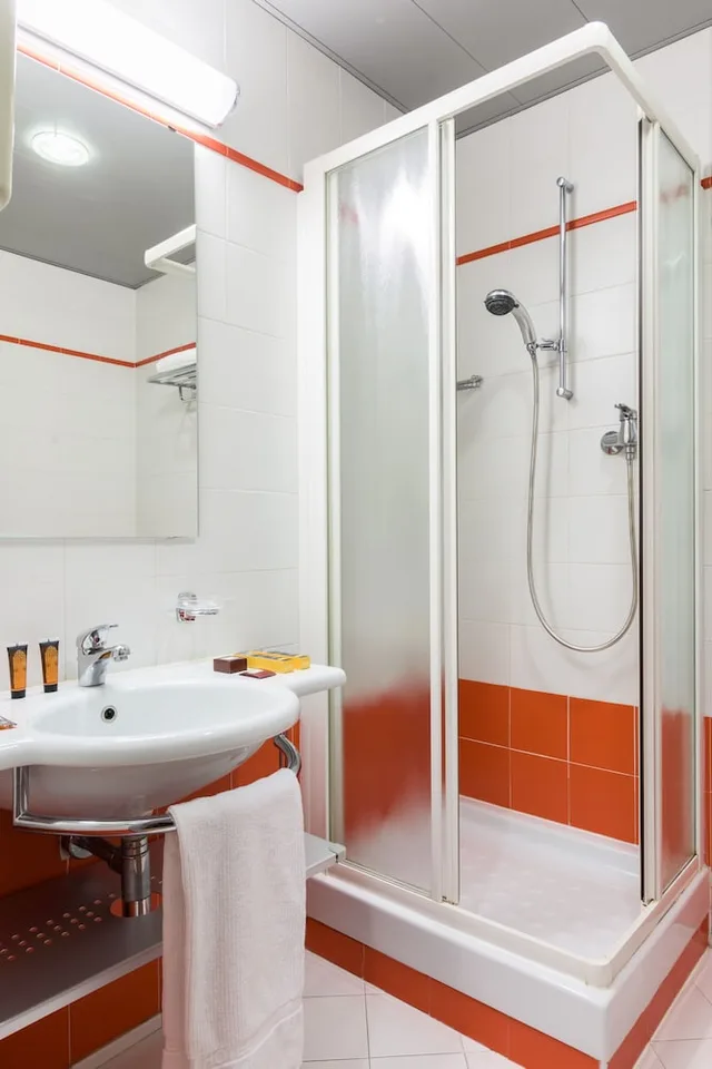DUS Standard، B&B Hotel Milano La Spezia 6/6
