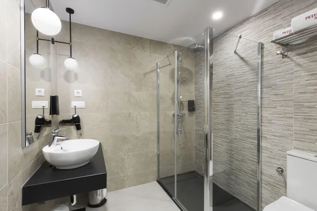 Room, Double Bed, Terrace, Petit Palace Triball 3/5