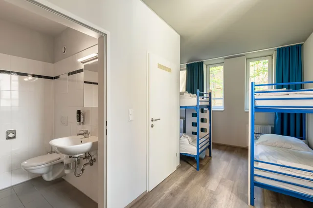 Mixed Dorm, 6 Beds, a&o Wien Hauptbahnhof 6/8