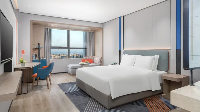 Standard, Holiday Inn Express Changsha Development Zone 1/3