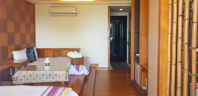 غرفة قياسية رباعية بسريرين مزدوجين بإطلالة على البحر، Ming-Jun Holiday Inn 10/10